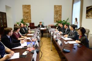 3_east_china_university_delegacio-2.jpg