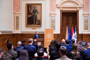 6_a_pivotal_year_2026-2