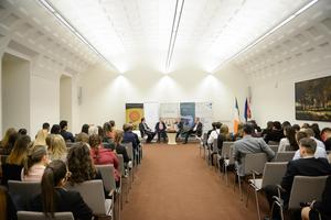7_nagykoveti_forum_irorszag-2